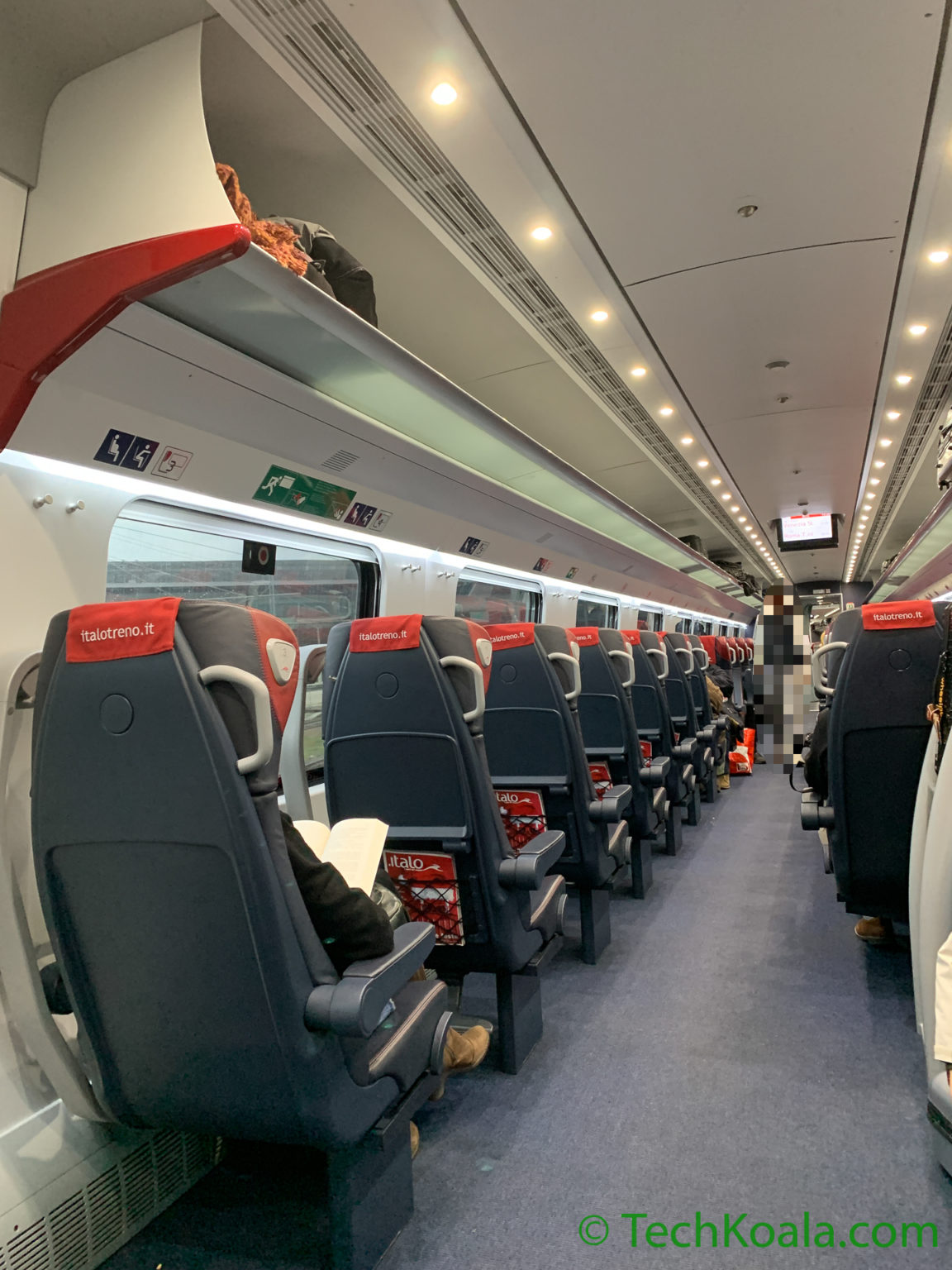 Where to Store Luggage on an Italo Treno Italian High Speed Train