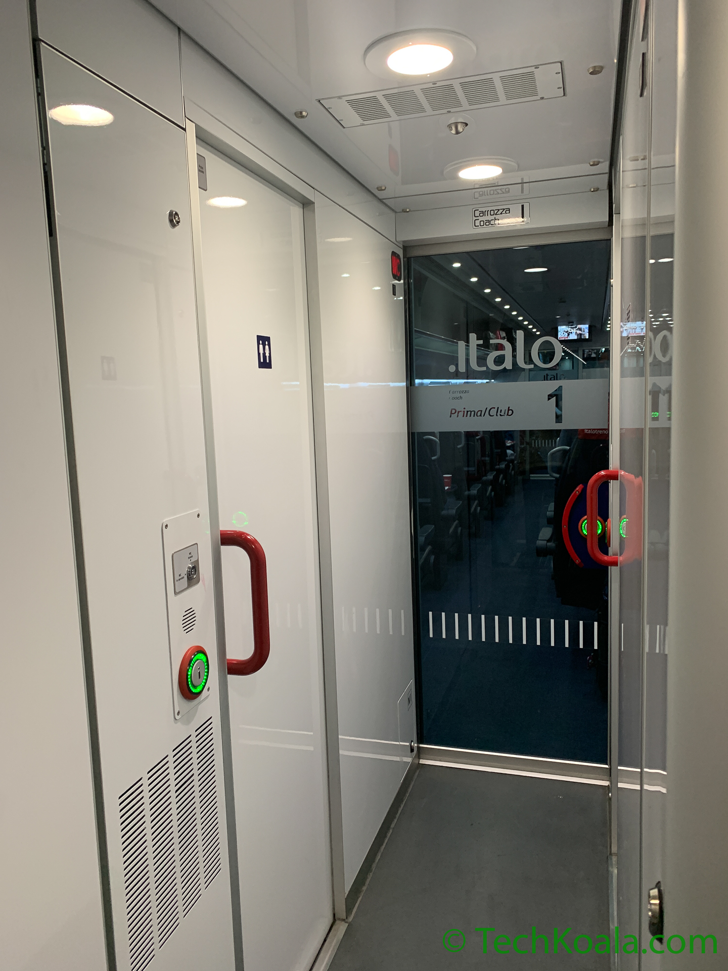 Where to Store Luggage on an Italo Treno Italian High Speed Train